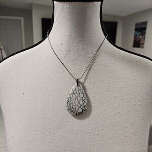 Elegant Black and White Pendant Necklace